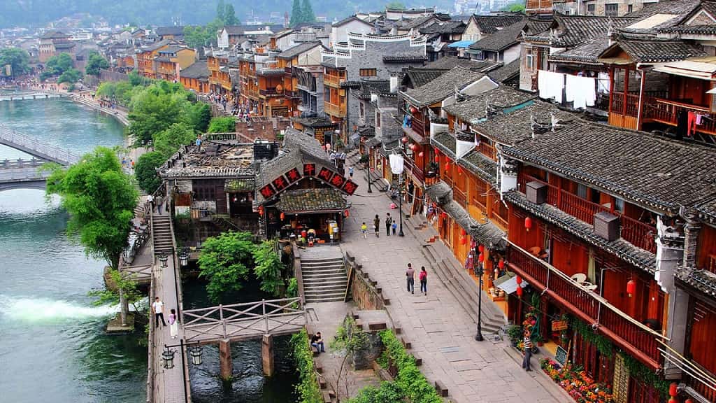 TRƯƠNG GIA GIỚI PHƯỢNG HOÀNG CỔ TRẤN - ÂN THI 6N5Đ Du Lịch Trung Quốc-1